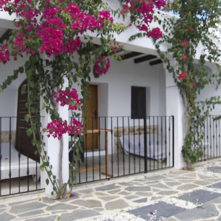 Buenavista Suites Hotel Boutique Санта Еулалия дел Рио Екстериор снимка